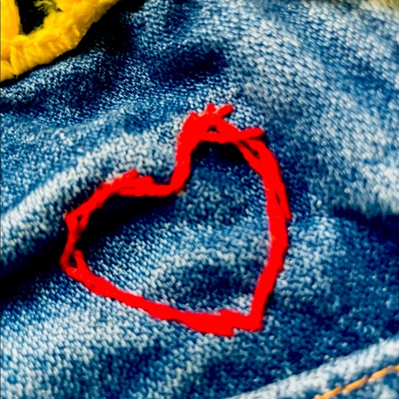 Distressed WRANGLERS embroidered cutoff shorts, Daisy Dukes, Womens 4-6 boho - Picture 6 of 13